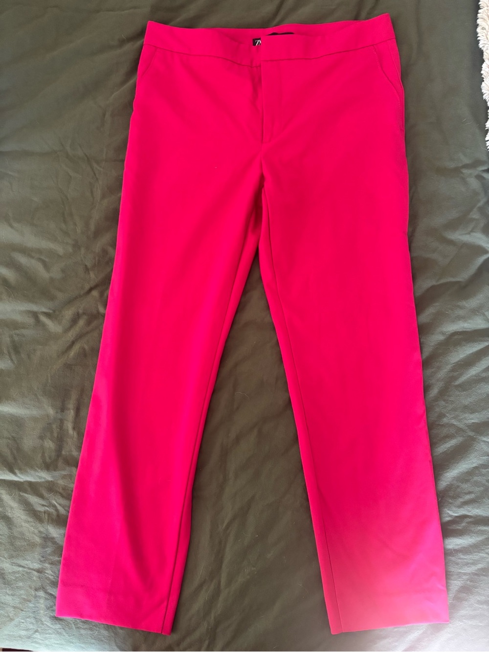 Zara hot pink tailored trousers- size 6- ankle length